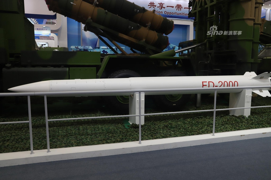 Phiên bản xuất khẩu có tên FD-2000 (Phòng Thuẫn - 2000) được Trung Quốc công bố rộng rãi từ năm 2012. Tổ hợp này được đánh giá là có khả năng tác chiến phòng chống hiệu quả trước các máy bay tàng hình của đối phương. Nguồn ảnh: Sina.
