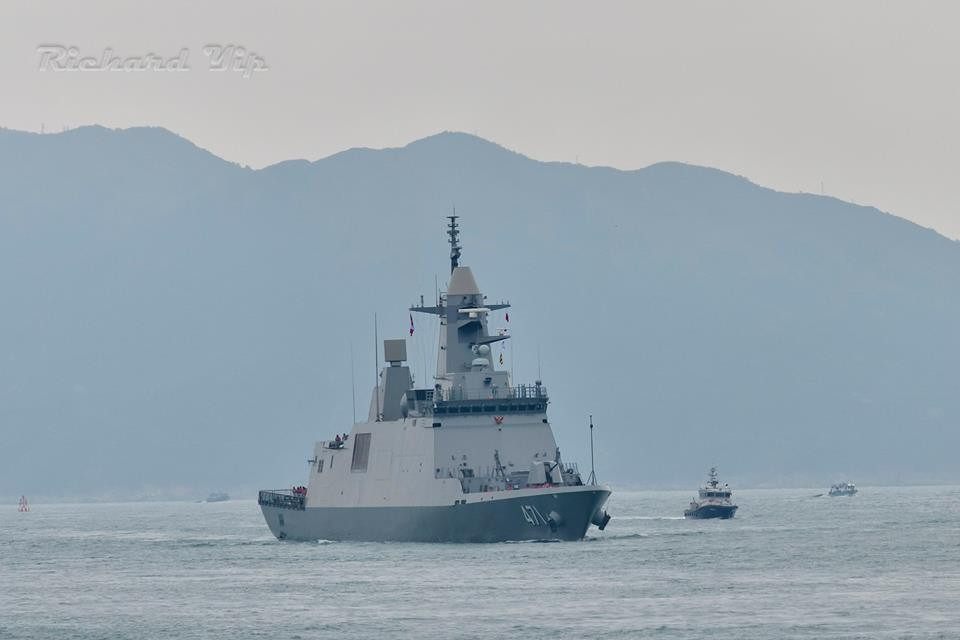 Hình ảnh tàu HTMS Tachin tiến vào Cảng Victoria, Hong Kong trong hôm 26/12. Nguồn ảnh: Richard Yip