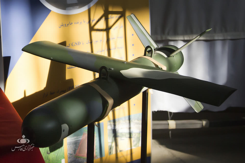 Theo đó lọai bom dẫn đường mới của Iran có tên Jamarat được nước này quảng cáo là có khả năng triển khai tốt từ các loại máy bay trực thăng, máy bay chiến đấu hạng nhẹ hoặc thậm chí là từ máy bay không người lái. Nguồn ảnh: VJC.