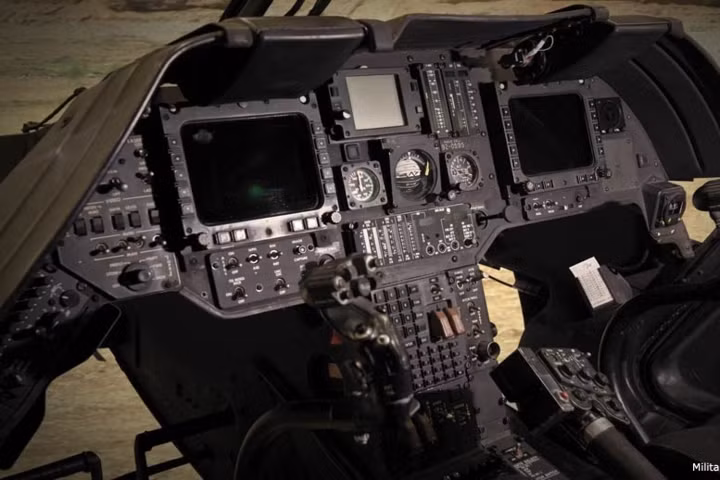 Trực thăng OH-58D có hệ thống quan sát MMS giúp nó có thể tác chiến cả trong đêm tối.