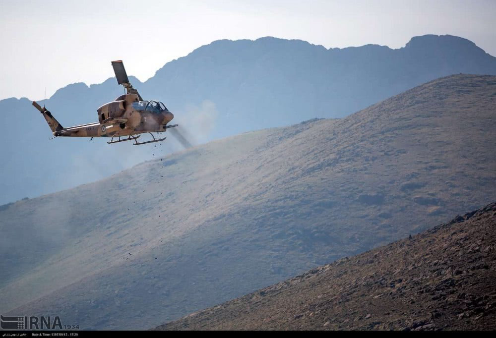 Trong số những chiếc trực thăng AH-1J được Mỹ chuyển giao cho Iran, có tổng cộng 62 chiếc được trang bị kèm với tên lửa chống tăng TOW - loại tên lửa chống tăng hiện đại nhất thời bấy giờ. Nguồn ảnh: IRNA.