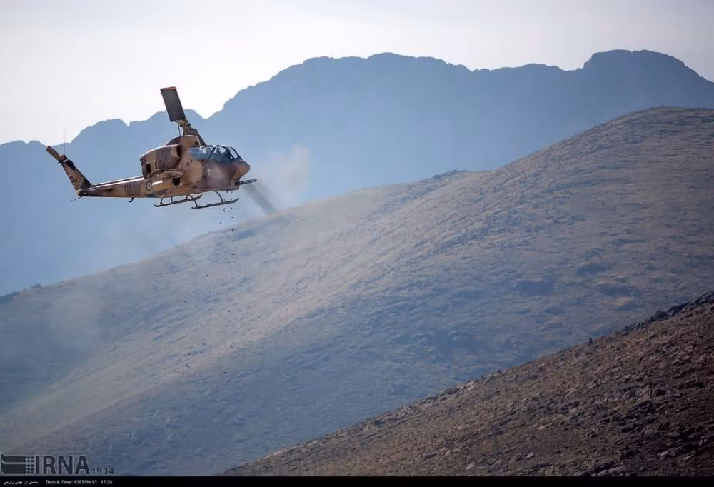 Trong số những chiếc trực thăng AH-1J được Mỹ chuyển giao cho Iran, có tổng cộng 62 chiếc được trang bị kèm với tên lửa chống tăng TOW - loại tên lửa chống tăng hiện đại nhất thời bấy giờ. Nguồn ảnh: IRNA.