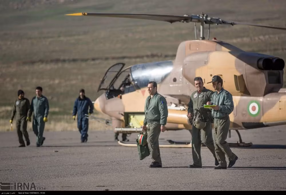 Hiện tại, Không quân Nhà nước Hồi giáo Iran còn trong tay 50 trực thăng chiến đấu AH-1J, tất cả số trực thăng chiến đấu này hiện đã được Iran nâng tự nâng cấp theo chương trình cải tiến Panha 2091 với thiết kế buồng lái kiểu mới, kiểu dáng khí động học mới kèm theo hệ thống camera giám sát hành trình bay hiện đại. Nguồn ảnh: IRNA.