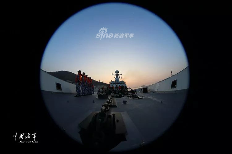 Được phát triển từ phiên bản Type 054, Type 054A có vài sự cải tiến rất đáng tiền trong đó có việc nâng cấp khả năng tàng hình của tàu và pháo chính được cải tiến cũng như các hệ thống vũ khí tầm gần phục vụ việc phòng thủ được nâng cấp mạnh.