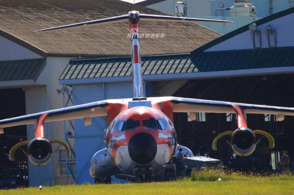 Máy bay được trang bị hai động cơ P&amp;W nhưng do Mitsubishi sản xuất, cho phép nó bay được với tốc độ tối đa 800 km/h ở độ cao 7.600 mét cùng 35 tấn hàng hoá. Nguồn ảnh: Sina.