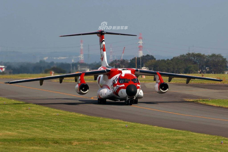 Khi thiết kế, Kawasaki C1 bị Quốc hội Nhật Bản giới hạn tầm bay, không cho phép nó có đủ sức vận tải ra nước ngoài để phù hợp với các điều khoản trong hiến pháp chống chiến tranh của nước này. Nguồn ảnh: Sina.