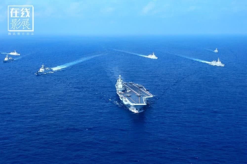 Nhóm tàu sân bay của Hải quân Trung Quốc với tàu sân bay Liêu Ninh dẫn đầu. Nguồn ảnh: QQ.