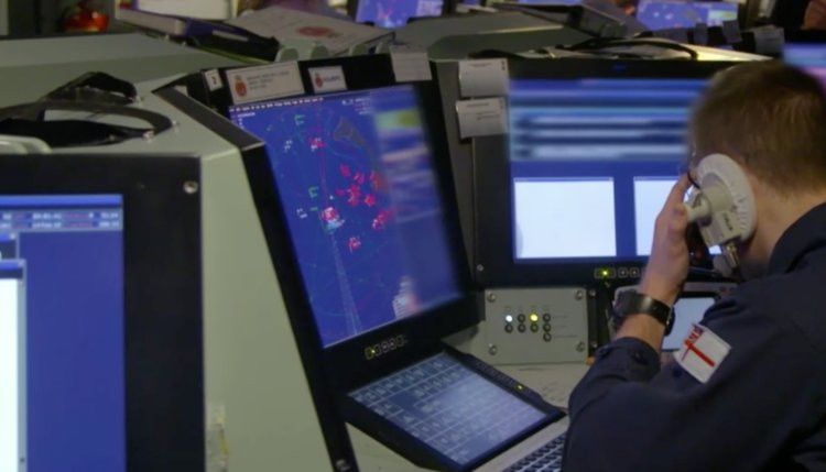 Phía Anh cho biết, sự việc xảy ra họ đang di chuyển tại vùng biển cách bán đảo Crimea khoảng 50 km về phía Nam - đây là khoảng cách tiếp cận gần bán đảo Crimea nhất từ trước đến nay của Hải quân Anh. Nguồn ảnh: BI.