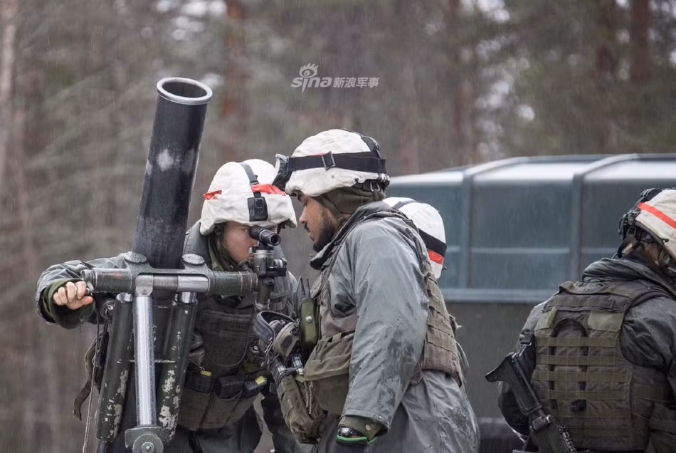 Cối M12 120mm do Australia sản xuất nằm trong biên chế của Lục quân Thuỵ Điển cũng vừa được mang ra tập trận tuần vừa rồi. Nguồn ảnh: Sina.