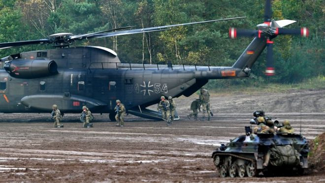 Theo một vài tài liệu mật của Bộ quốc Phòng Đức vừa bị lộ, hiện tại ở quốc gia này đang có khoảng 250.000 người Ba Lan, 185.000 người Italia và 155.000 người Romania trong độ tuổi từ 18 tới 40. Nguồn ảnh: BI.