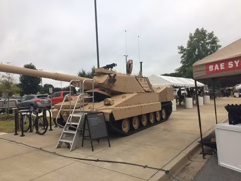 Theo tờ Business Insider, loại xe tăng MPF hoàn toàn phù hợp với một học thuyết "phòng vệ từ xa" của Mỹ. Theo đó, xe tăng hạng nhẹ MPF hoàn toàn phù hợp với việc tác chiến trên địa hình rộng, bị chia cắt mạnh và có khí hậu khắc nghiệt trong nội địa lãnh thổ... Nga và Trung Quốc. Nguồn ảnh: BI.