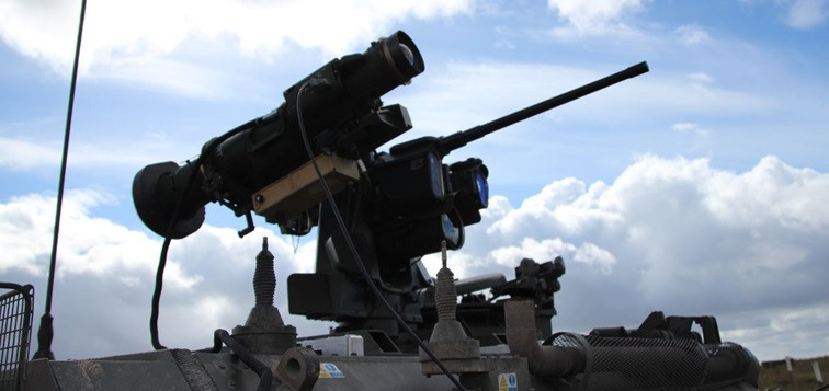 Việc trang bị tên lửa Javelin lên xe thiết giáp Stryker còn tương thích cả với các hệ thống tháp pháo tự động loại 40mm và 30mm phổ biến trên loại xe này. Điều này khiến cho quá trình nâng cấp xe trở nên dễ dàng hơn nhiều và chắc chắn mọi xe thiết giáp Stryker đều sẽ có khả năng chống tăng trong tương lai. Nguồn ảnh: Vanced.