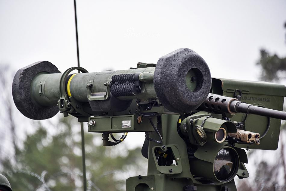 Tuy nhiên phiên bản hiện đại nhất của loại thiết giáp này với hoả lực tối đa cũng chỉ là pháo 105mm rõ ràng là không đủ để nó đối đầu trực diện với các loại xe tăng chiến đấu chủ lực chiến trường hiện đại trên thế giới ngày nay. Nguồn ảnh: Vanced.