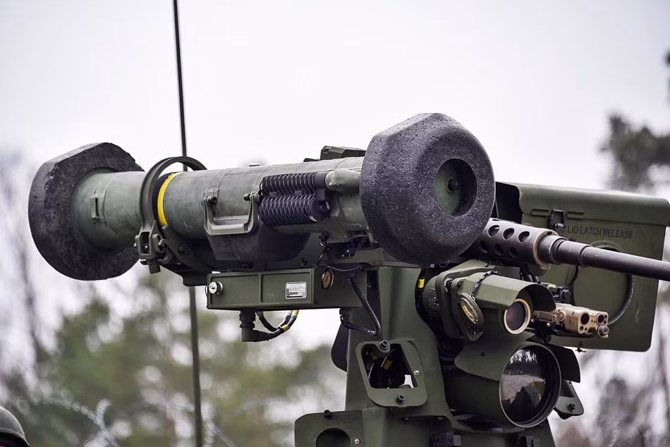 Tuy nhiên phiên bản hiện đại nhất của loại thiết giáp này với hoả lực tối đa cũng chỉ là pháo 105mm rõ ràng là không đủ để nó đối đầu trực diện với các loại xe tăng chiến đấu chủ lực chiến trường hiện đại trên thế giới ngày nay. Nguồn ảnh: Vanced.