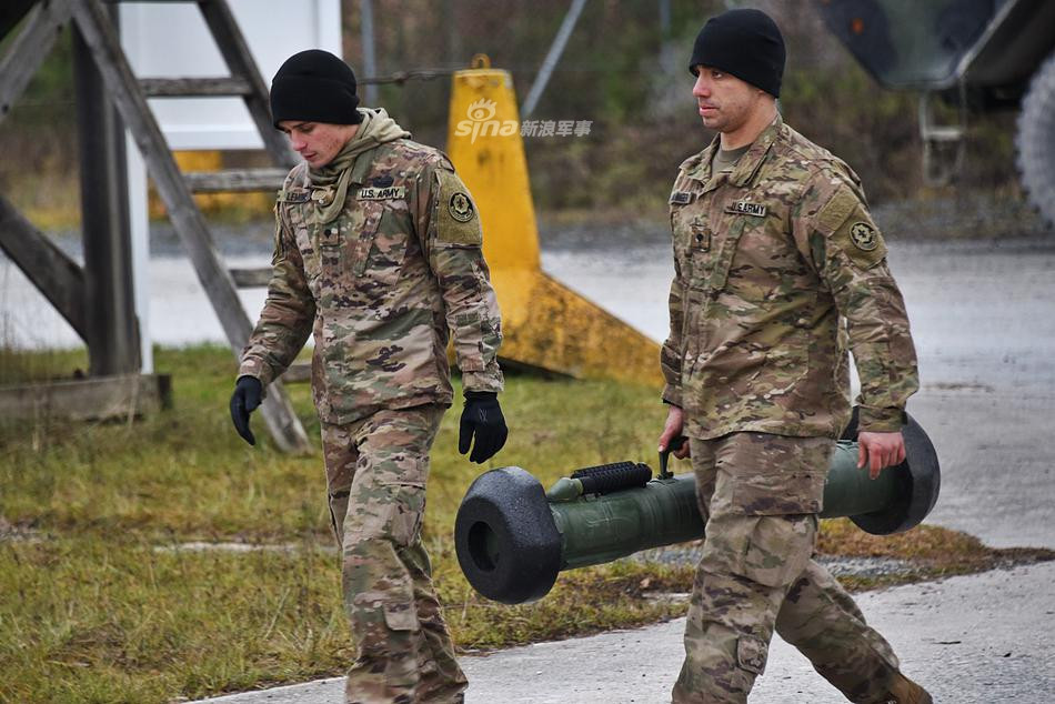 Là loại xe bọc thép chở quân lai với xe chiến đấu bộ binh do Canada thiết kế và sản xuất, xe thiết giáp Stryker hiện được coi là một trong các loại phương tiện chiến đấu quan trọng bậc nhất của Lục quân Mỹ. Nguồn ảnh: Vanced.