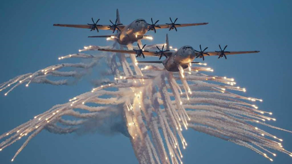 Ngay tiếp theo đó là các máy bay vận tải C-130J. Không quân Qatar hiện có 4 máy bay vận tải loại này. Nguồn ảnh: Livejournal.