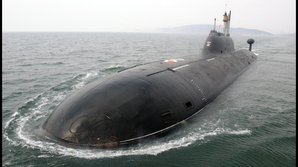 Theo Vedomosti, Ấn Độ và Nga sắp đạt được một thoả thuận trị giá lên tới 3,2 tỷ USD về việc Moscow cho New Delhi thuê tàu ngầm hạt nhân Đề án 971 trong tương lai. Nguồn ảnh: Tube.