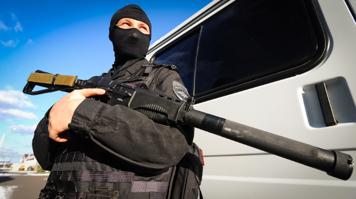 Những đơn vị lính đặc nhiệm của Nga thường có những chuyên gia về chất nổ, bắn tỉa, ăn trộm hoặc thậm chí có cả các thành viên vốn là kỹ sư tin học được huấn luyện thành đặc nhiệm để tiếp cận và lấy cắp dữ liệu từ cơ sở máy tính của đối phương. Nguồn ảnh: RBTH.