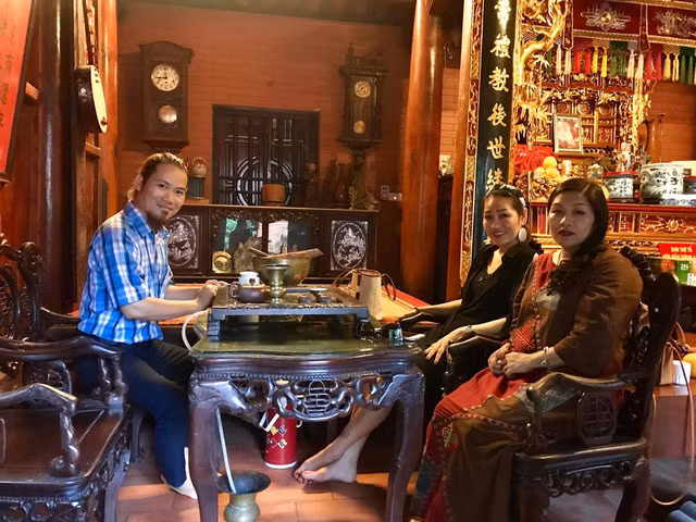 Nghe si hai Vuong Rau so huu tai san chuc ty, khong ngai sinh con mot be-Hinh-5