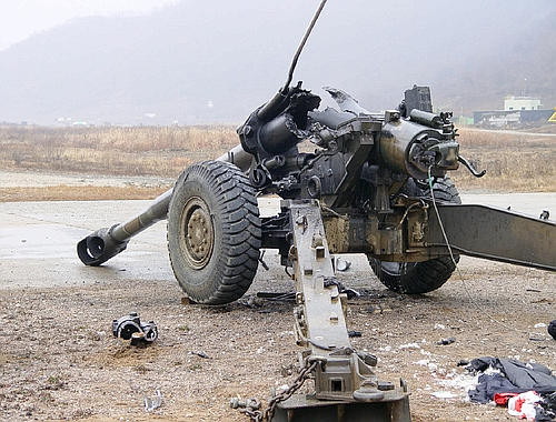 Pháo KH179 của Hàn Quốc cũng nằm trong danh sách những loại vũ khí, khí tài phản chủ nổi tiếng bậc nhất thế giới. Đây chính là nhân vật chính bị "lỗi phần mềm" trong những cuộc đấu pháo gần đây diễn ra giữa Hàn Quốc và Triều Tiên. Nguồn ảnh: QQ.