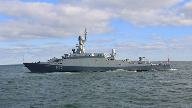 Tầm hoạt động tối đa của tàu hộ vệ Buyan-M là 2800 km - phù hợp với các hoạt động tuần tra, chiến đấu ven biển hoặc ở những vùng nước nông. Nguồn ảnh: TASS.