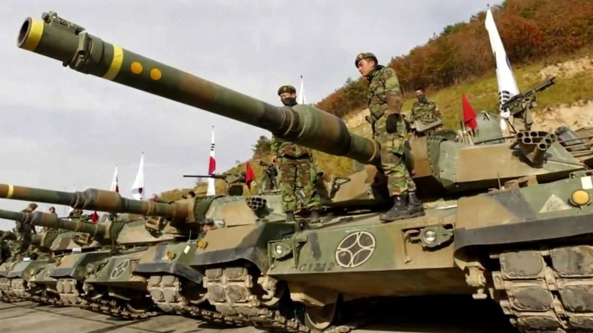 Có sức mạnh quân sự đứng thứ 10 thế giới, quân đội Hàn Quốc hiện tại có quân số thường trực khoảng 600.000 quân và chính sách nghĩa vụ quân sự bắt buộc cho mọi công dân nam nằm trong độ tuổi từ 18 tới 35. Nguồn ảnh: QQ.