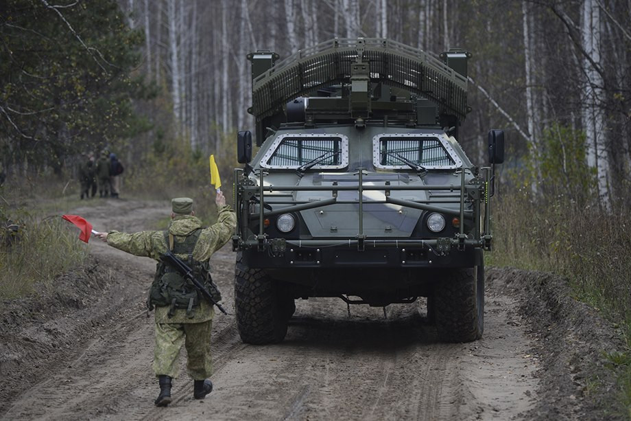 Trong khuôn khổ của thoả thuận Lực lượng Hạt nhân Tầm trung có hiệu lực từ năm 1988, số lượng tên lửa được Liên Xô giải giáp lên tới con số 1846 trong khi đó Mỹ giảm kho vũ khí của mình xuống còn 846 đơn vị. Tuy nhiên từ năm 2014, khi căng thẳng giữa Mỹ và Nga tăng cao, hai nước này đã liên tục cáo buộc nhau việc vi phạm hiệp ước này. Nguồn ảnh: Pinterest.