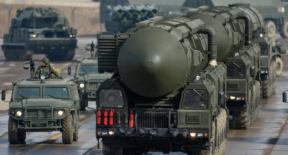 Thượng tướng Sergei Karakaev cũng cho biết, trong năm 2021 tới đây Sư đoàn Uzhur thuộc lực lượng tên lửa chiến lược Nga sẽ là đơn vị đầu tiên được trang bị với tên lửa đạn đạo liên lục địa Sarmat. Nguồn ảnh: SM.