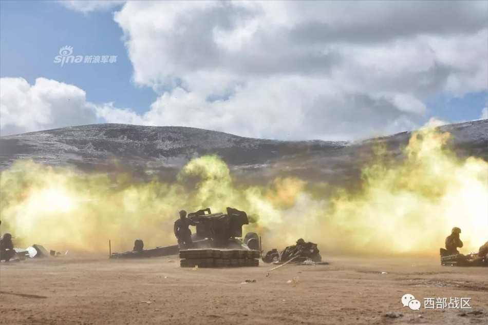 Phần lá chắn dành cho kíp chiến đấu của khẩu pháo này có hình dáng khá tương đồng với lá chắn được sử dụng trên khẩu Type 59 cỡ nòng 122mm trước đây của Trung Quốc (phiên bản copy của khẩu D-74 do Liên Xô sản xuất). Nguồn ảnh: Sina.