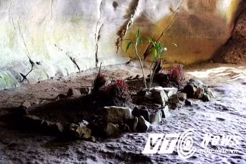 Người xưa bị trói trước khi chôn.