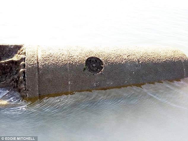 Quả mìn nặng tới gần 1 tấn.