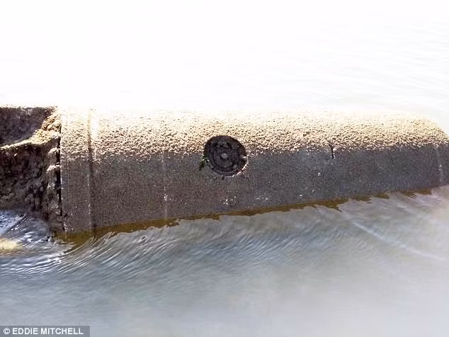 Quả mìn nặng tới gần 1 tấn.