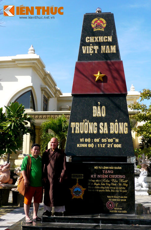 Ky la cot moc chu quyen Truong Sa Dong dat trong nha-Hinh-2