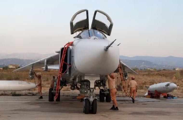 Chiếc Su-24 bị Thổ Nhĩ Kỳ bắn rơi thuộc đơn vị 12 chiếc Su-24M2 - biến thể hiện đại nhất của dòng Su-24 được Nga triển khai tới Syria tham gia cuộc chiến chống phiến quân IS. Đáng lưu ý, cả Không quân Nga hiện chỉ có 40 chiếc Su-24M2 trong số hàng trăm chiếc Su-24 đang phục vụ. Vì vậy, đây là tổn thất không hề nhỏ với Không quân Nga.