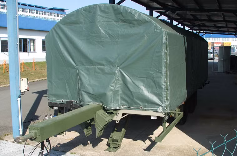 Theo báo chí Malaysia, chính quyền nước này đã xúc tiến việc nhập khẩu radar VERA-E từ giữa những năm 2000. Tuy nhiên, do một số vấn đề mà phía Czech đã từ chối cung cấp. Nhưng sau cùng, không hiểu bằng cách nào người Malaysia đã có trong tay hệ thống radar phát hiện máy bay tàng hình VERA-E