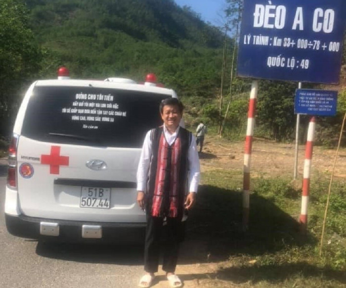 Ong Doan Ngoc Hai lam phuc vu quan com duoc tra 