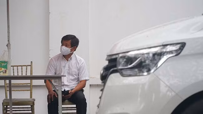  Theo đó, thời gian quyên góp ủng hộ cho người nghèo ở tỉnh Hà Giang tại Hà Nội, buổi sáng từ 9h đến 11h30, buổi chiều từ 16h đến 18h30 trong ngày hôm nay (25/2).