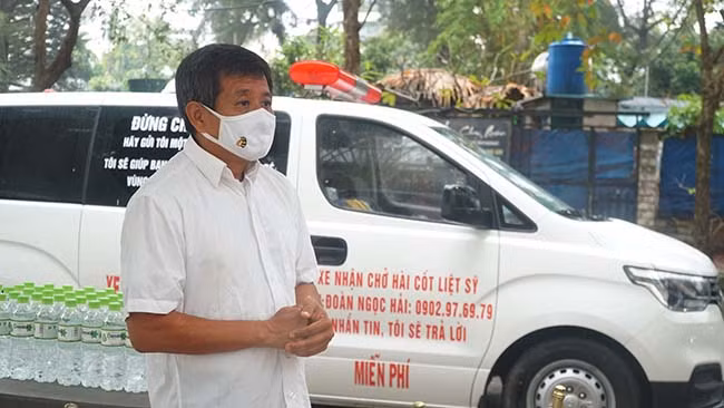  Ông Đoàn Ngọc Hải hứa sẽ cố gắng hơn nữa để đáp lại tấm chân tình của mọi người dành cho mình và ông sẽ thay mặt mọi người gửi tặng đến tận tay những nơi đang có hoàn cảnh rất khó khăn.