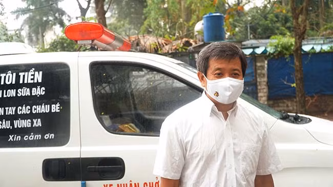 Ông Hải chia sẻ về ý tưởng mở thùng quyên góp bắt nguồn từ khi ông phục vụ tại một quán cơm ở TP Huế (Thừa Thiên Huế). Thay vì mọi người ủng hộ bằng đường, sữa... thì quyên góp bằng tiền mặt. Ngay tại Huế ông đã quyên góp được góp được 178 triệu 800 ngàn đồng.