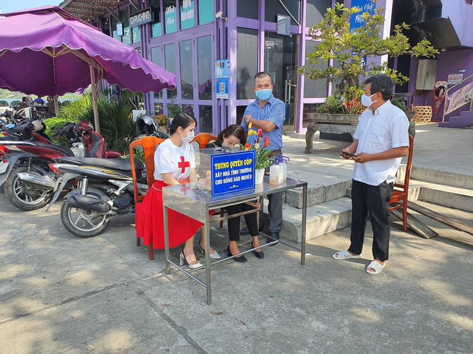 Ông Hải nói: "Đây là lần đầu tiên trong đời tôi đặt thùng quyên góp tiền ủng hộ cho người nghèo và thật trùng hợp khi nó diễn ra ở cố đô Huế. Việc đặt thùng quyên góp này sẽ được tôi thực hiện ở các địa phương khác. Tuy nhiên, trong quá trình thực hiện tôi sẽ không cầm tiền quyên góp mà sẽ kiểm đếm, lập biên bản và giao cho một người khác trao cho từng địa phương và tôi chỉ là người chứng kiến".