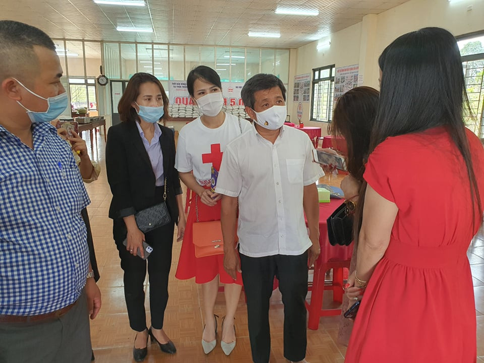 Theo kế hoạch, sau khi thực hiện quyên góp, chụp ảnh ở Bến Toà Khâm xong thì 10h ngày 23/2 ông Hải sẽ lên xe rời Huế ra Bắc để thực hiện trao sữa cho người dân ở các địa phương khác. 