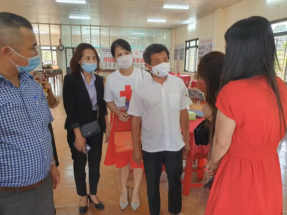 Theo kế hoạch, sau khi thực hiện quyên góp, chụp ảnh ở Bến Toà Khâm xong thì 10h ngày 23/2 ông Hải sẽ lên xe rời Huế ra Bắc để thực hiện trao sữa cho người dân ở các địa phương khác. 