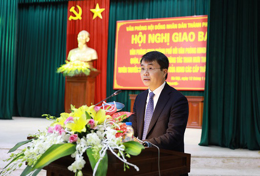  Tân Bí thư đảng ủy khối cơ quan TP Hà Nội Lê Minh Đức: Ông Lê Minh Đức, Chánh Văn phòng Đoàn đại biểu Quốc hội và HĐND TP. Hà Nội được điều động giữ chức Bí thư Đảng ủy Khối các cơ quan TP. Hà Nội, nhiệm kỳ 2020-2025. Ông Lê Minh Đức là Uỷ viên Ban Cháp hành Đảng bộ TP Hà Nội nhiệm kỳ 2020-2025. Ông sinh ngày 25/10/1977, quê quán: Đông Anh, Hà Nội. Trình độ: Tiến sĩ Kinh tế; Cử nhân Luật; Cử nhân Quản trị Kinh doanh Công nghiệp và xây dựng cơ bản. Lý luạn chính trị: Cao cấp.