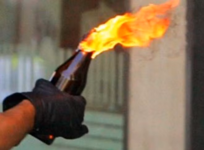 Tin nong ngay 22/2: Mau thuan, vo dung keo dam chet chong ho-Hinh-2