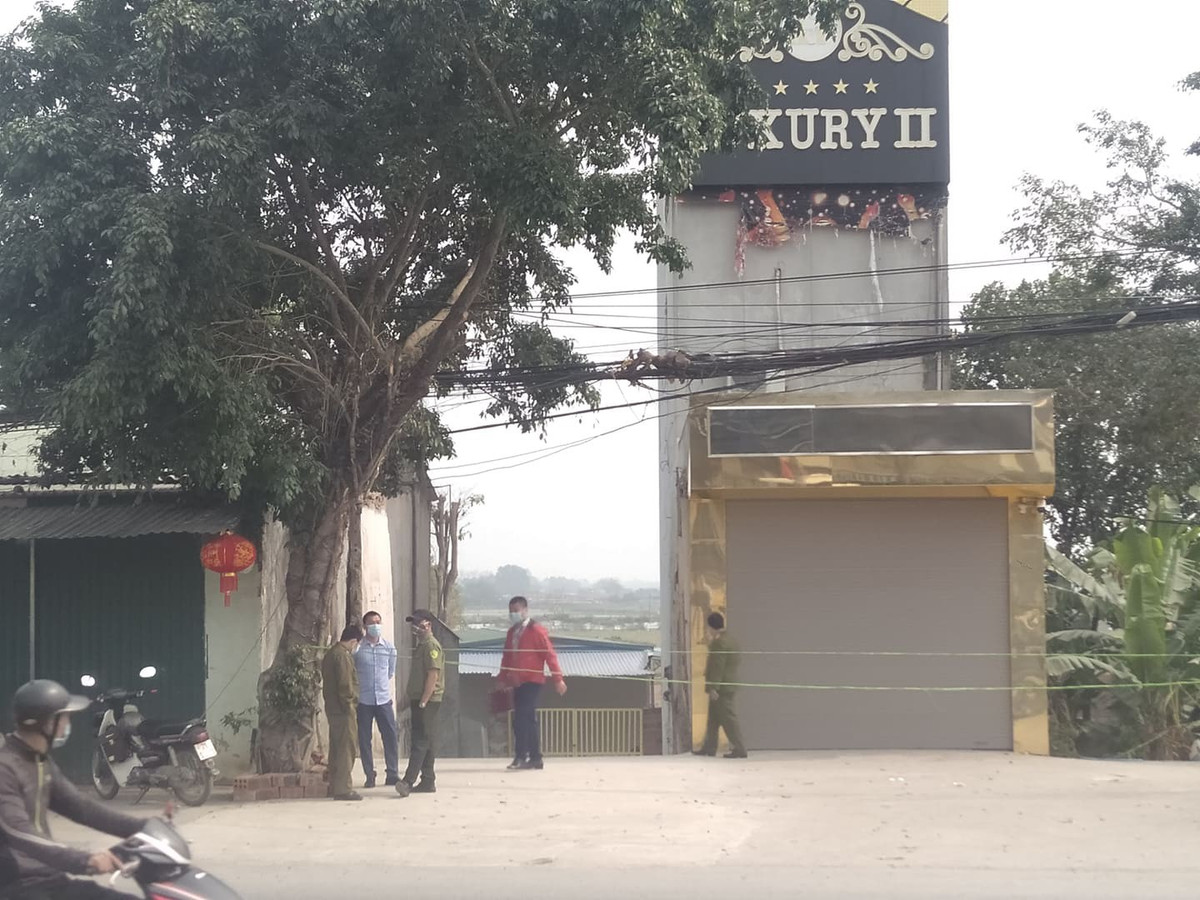 Ngay khi nhận được thông tin vụ án đặc biệt nghiêm trọng, Ban giám đốc Công an tỉnh Hòa Bình đã chỉ đạo Phòng Cảnh sát hình sự, Công an huyện Lương Sơn phối hợp với các đơn vị chức năng tổ chức khám nghiệm hiện trường, khám nghiệm tử thi, điều tra và xác minh theo quy định của pháp luật. 