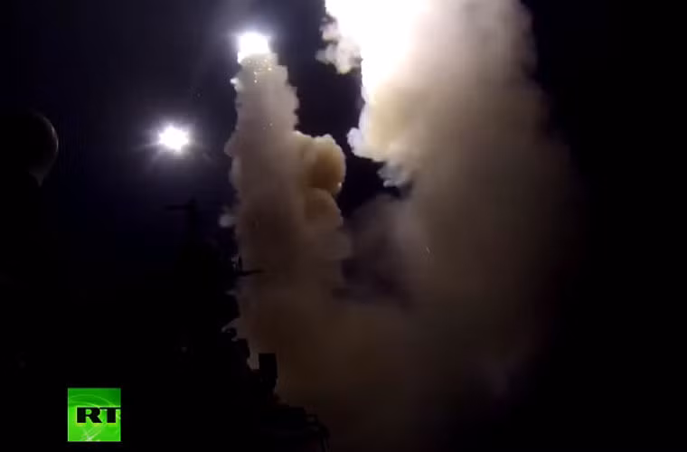 Sáng ngày hôm qua, bốn tàu hộ vệ tên lửa của Hạm đội Caspian (Hải quân Nga) đã thực hiện cuộc không kích phiến quân IS tuyệt hảo bằng tên lửa hành trình khi đang hoạt động trên biển Caspi. 26 quả tên lửa được phóng từ bốn tàu này đã vượt quãng đường 1.500km đánh chuẩn xác vào 11 mục tiêu phiến quân IS tại Syria.