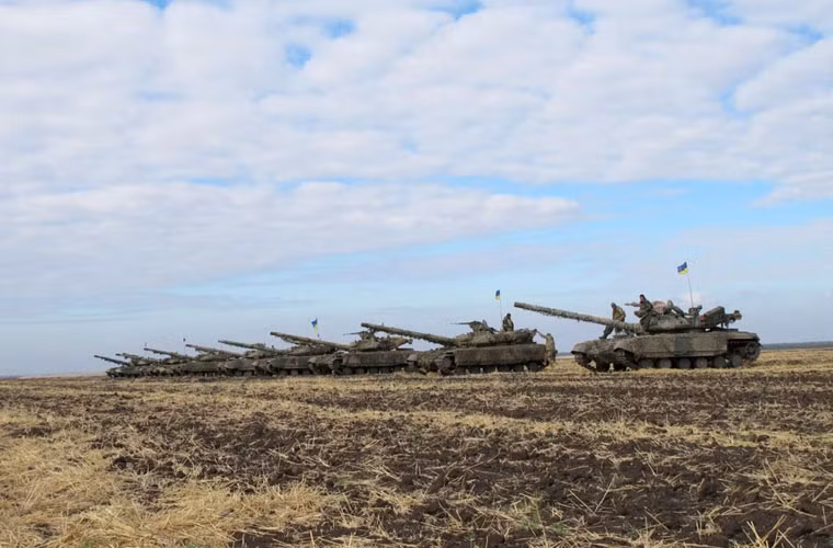 Muc kich xe tang T-64BV cua Ukraine dan hang na phao