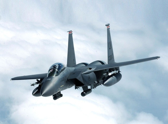 Không những thế, nhận thấy sức mạnh vượt trội của F-15QA, không quân Mỹ cũng quyết định sản xuất một phiên bản nội địa mang định danh F-15EX.