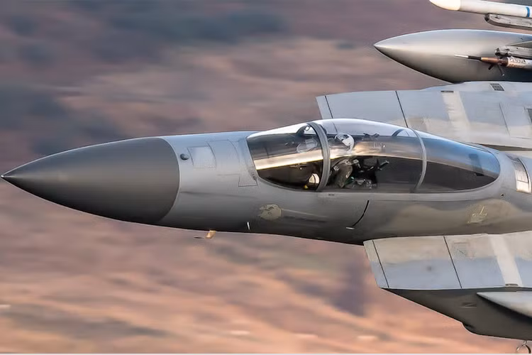 Trong tương lai Mỹ sẽ tiếp tục mua thêm các chiến đấu cơ F-15EX bên cạnh F-35.