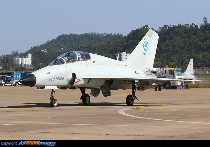 FTC-2000G Mountain Eagle là chiếc máy bay chiến đấu hạng nhẹ được phát triển từ khung thân máy bay huấn luyện Guizhou JL-9, trong khi chiếc JL-9 lại là một dẫn xuất từ MiG-21.